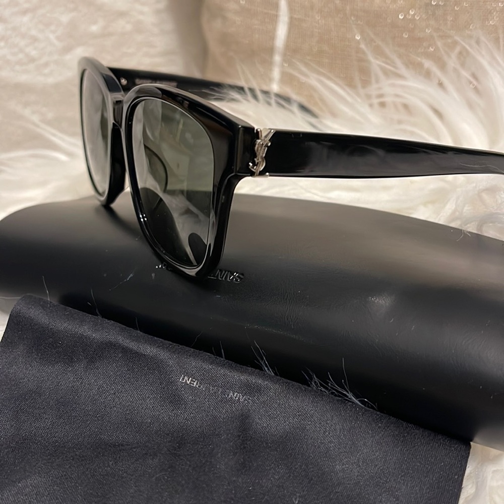 Beautiful authentic YSL subglasses
